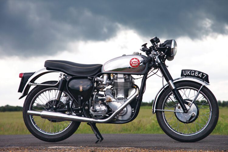 DIY BSA: 1959 BSA DBD34 Gold Star