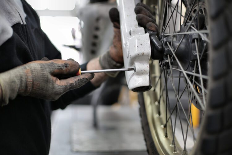 The Difference Between Tube and Tubeless Motorcycle Tires