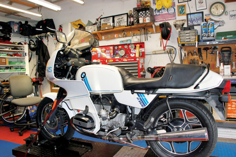 How to Rebuild a BMW Front Brake Master Cylinder